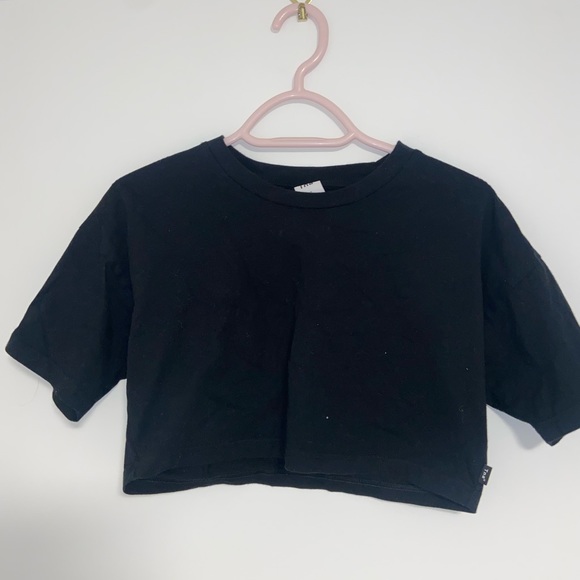 2 TNA Cropped T-shirt’s - Picture 1 of 4